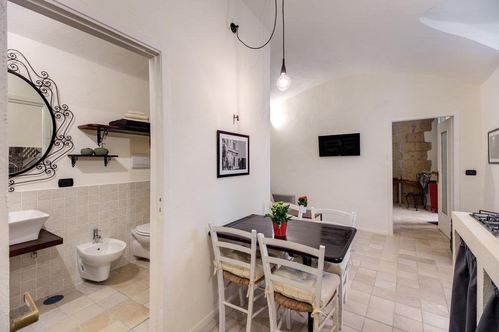 Vico Street Apartment Naples Room photo