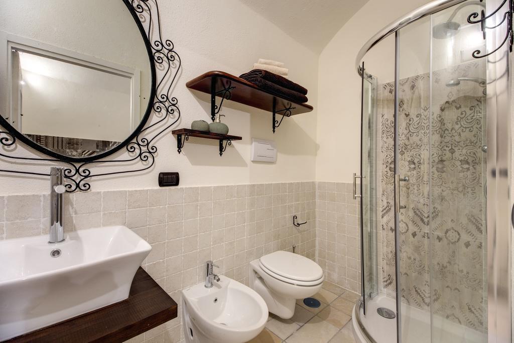 Vico Street Apartment Naples Room photo