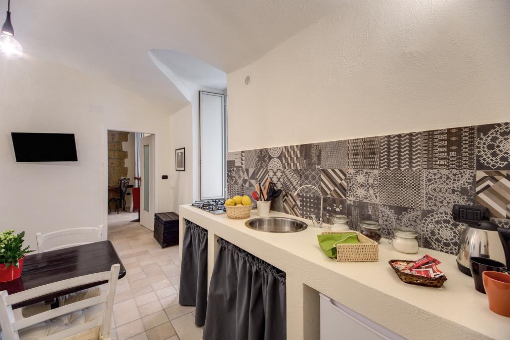 Vico Street Apartment Naples Room photo
